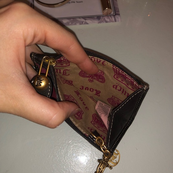 Juicy Couture: Classic Coin Pouch - Picture 4 of 4